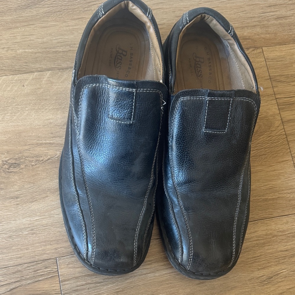Bass Men's Black Leather Loafers
